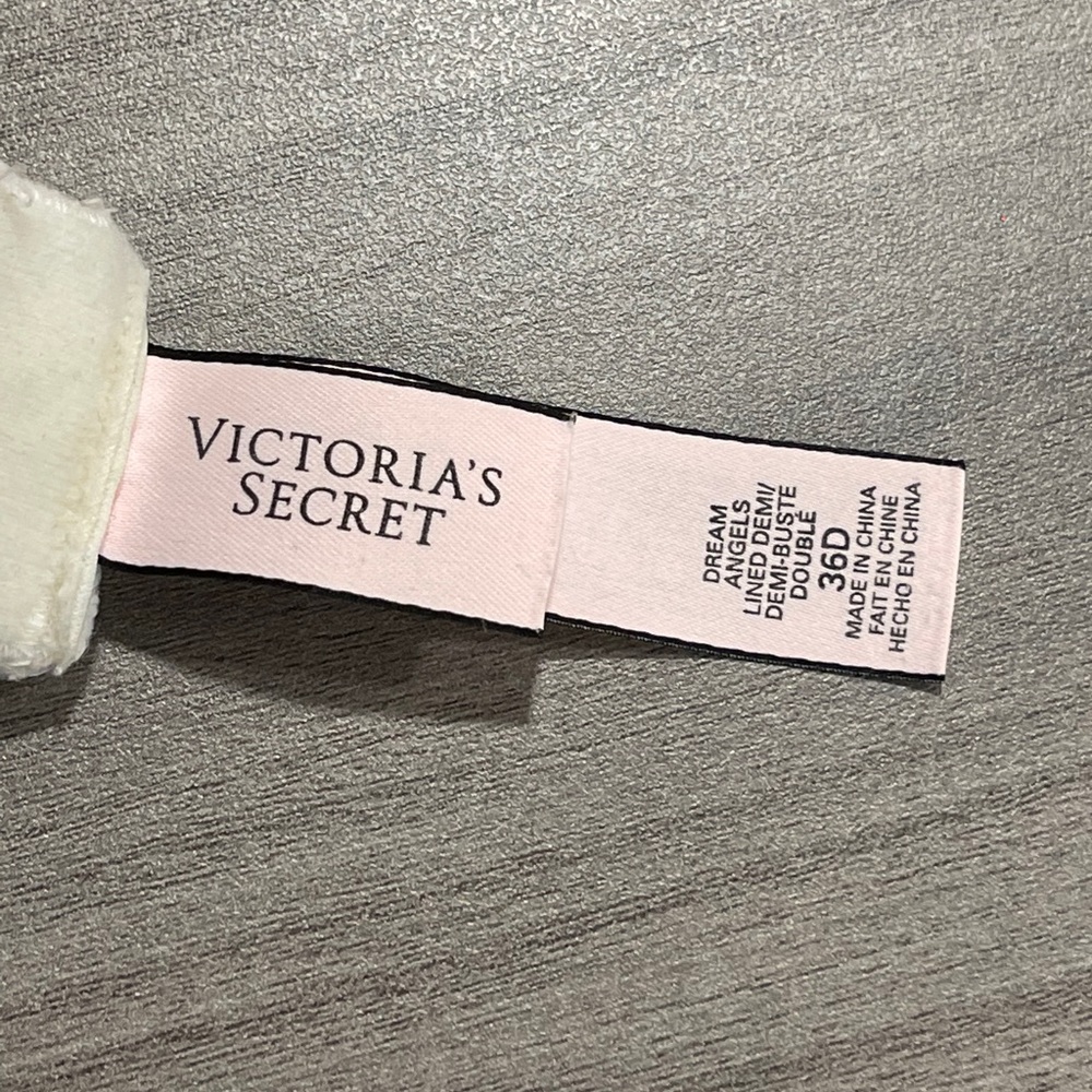 💎2 for $25💎 Victoria's Secret Dream Angels Lace Bra 36D - Picture 3 of 9